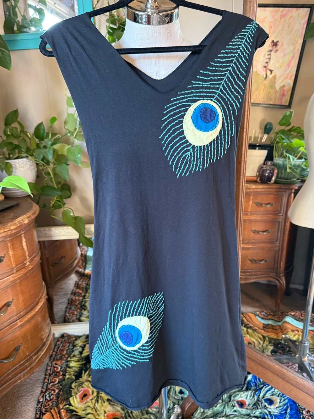 Synergy Organic Cotton Peacock Feather Embroidery, size small